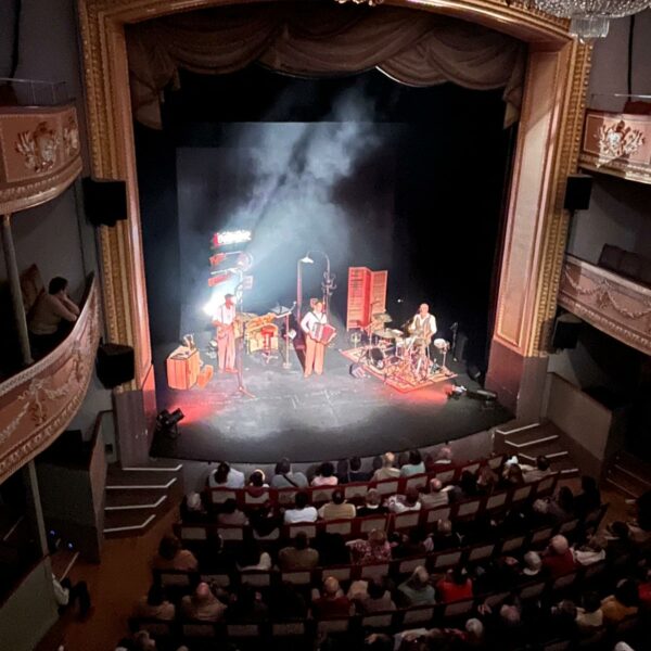 cie bobazar - je pars - spectacle (5)